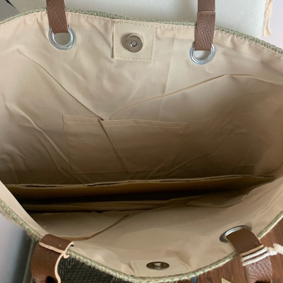 NWT Woven Tote - Picture 5 of 8